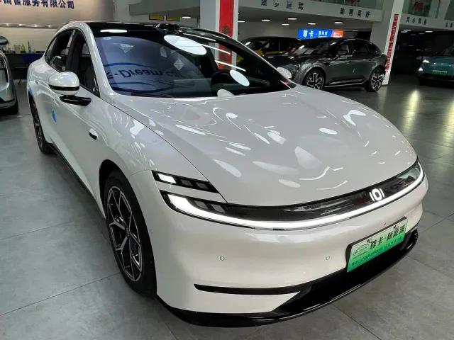 Changan Qiyuan A06 — Фото автомобиля 15