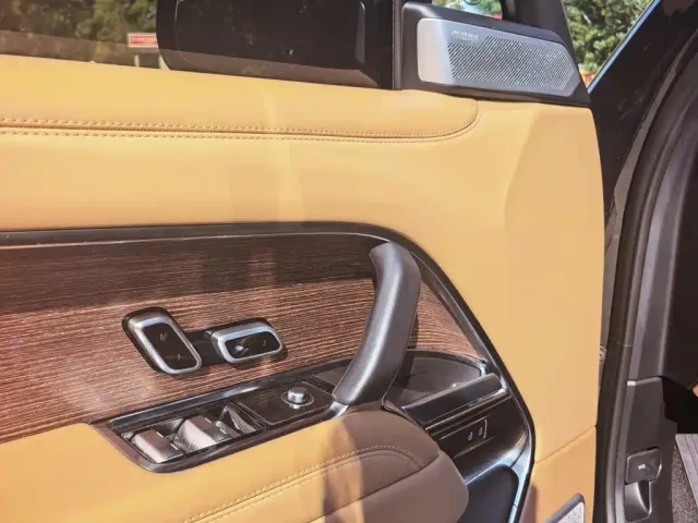 Land Rover Range Rover — Фото автомобиля 8