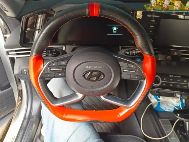 Hyundai Elantra — Фото автомобиля 15