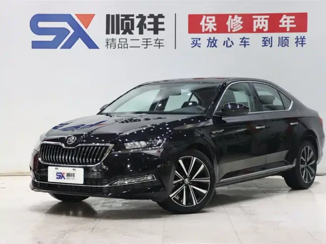 Фотография автомобиля — Skoda Superb
