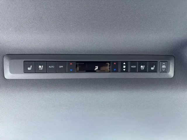 Toyota Sienna — Фото автомобиля 14