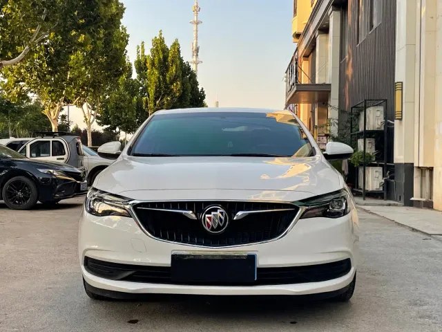 Buick Excelle — Фото автомобиля 2