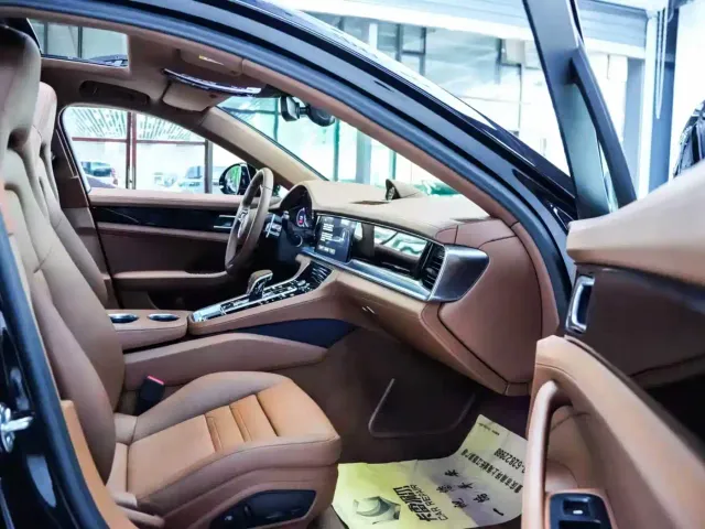 Porsche Panamera — Фото автомобиля 8