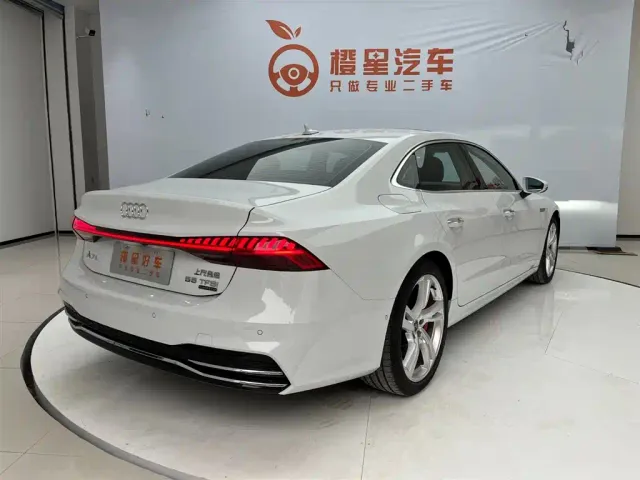 Audi A7L — Фото автомобиля 5