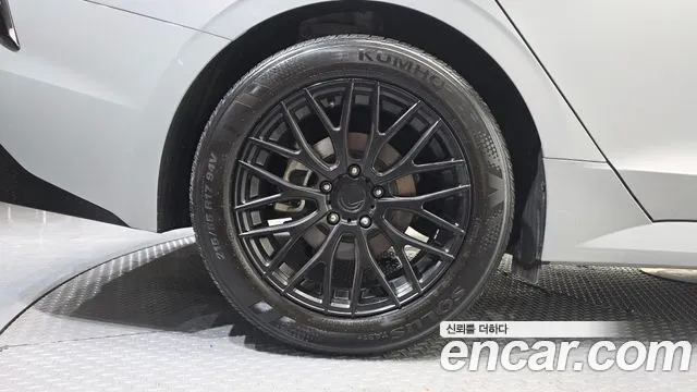 Kia K5 Новый K5 3 поколение 2.0 LPi(Для проката) — Фото автомобиля 2