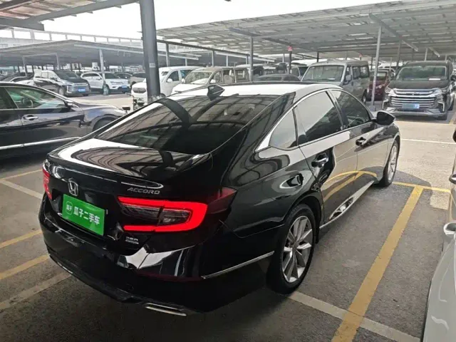 Honda Accord — Фото автомобиля 6