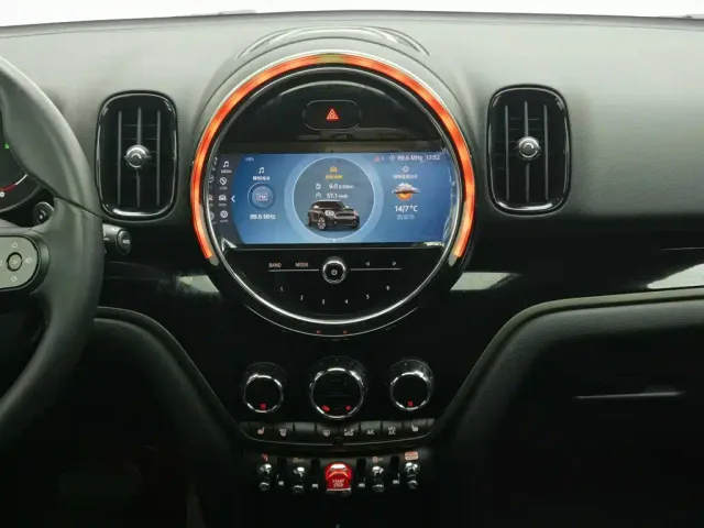 MINI Countryman — Фото автомобиля 12