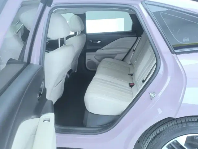 GAC Aion RT — Фото автомобиля 11