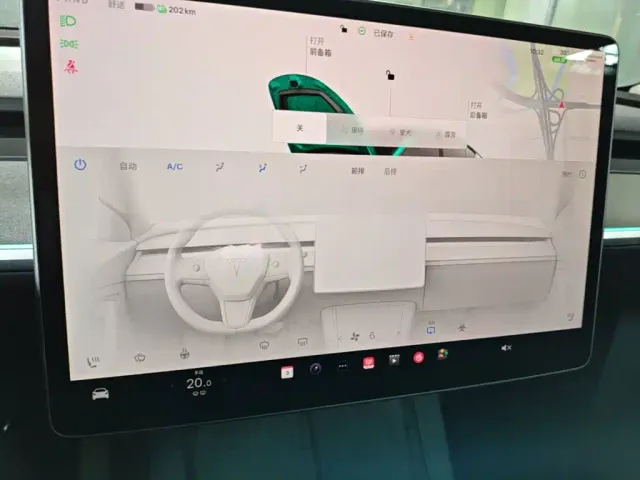 Tesla Model Y — Фото автомобиля 12