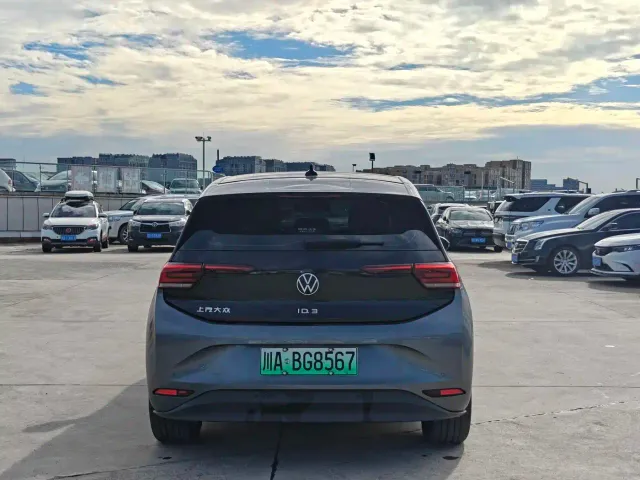 Volkswagen ID.3 — Фото автомобиля 5
