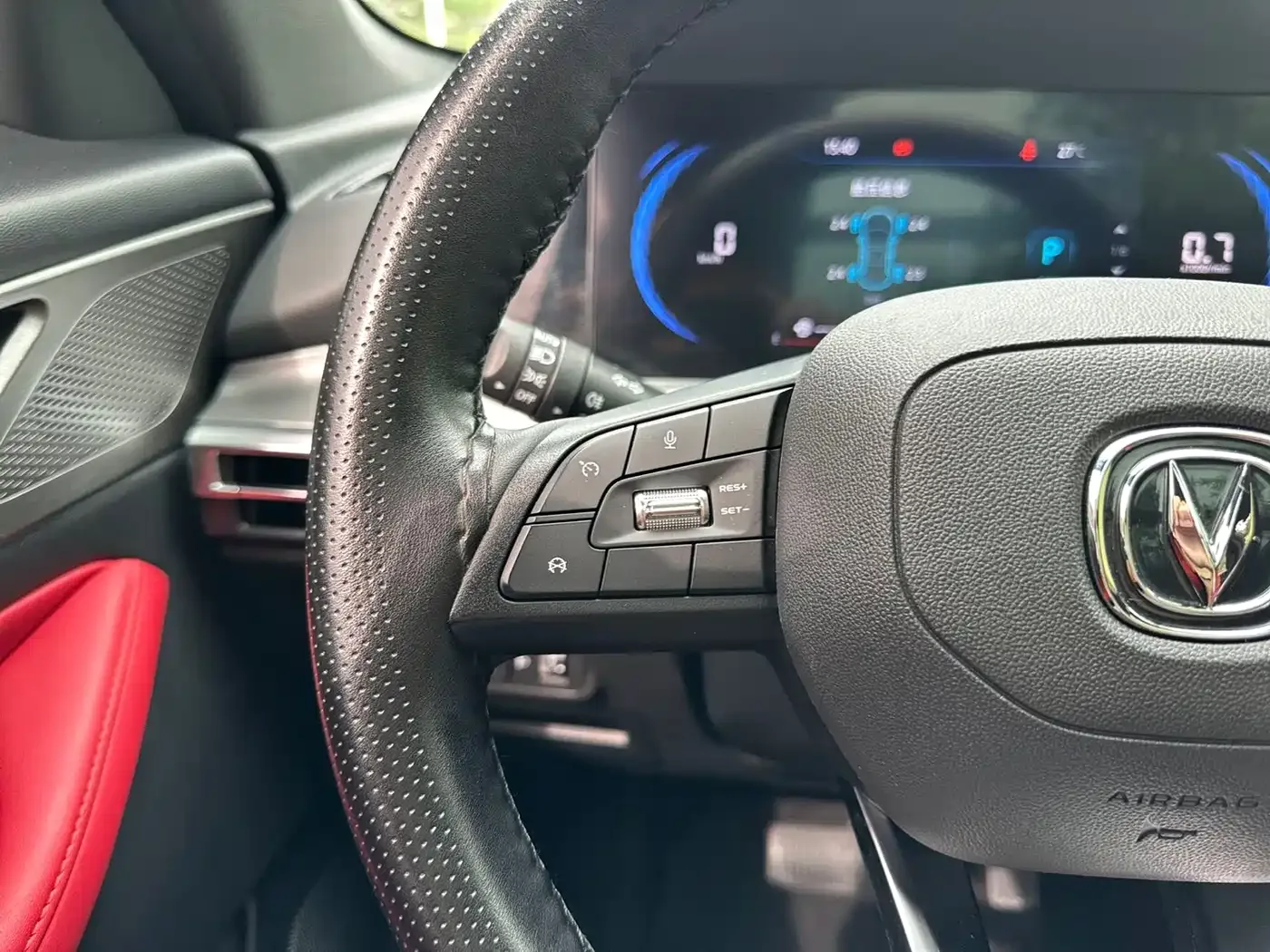 Changan Changan CS35 PLUS 2022 Model Blue Whale NE 1.4T DCT Premium — Фото автомобиля 13