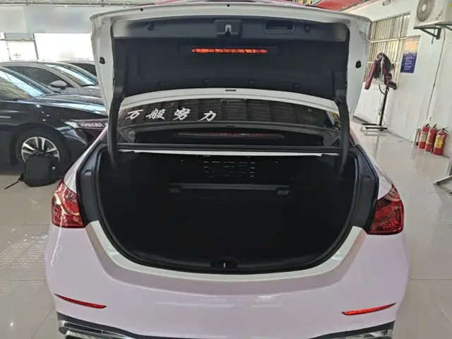 Mercedes-Benz C-Class — Фото автомобиля 18