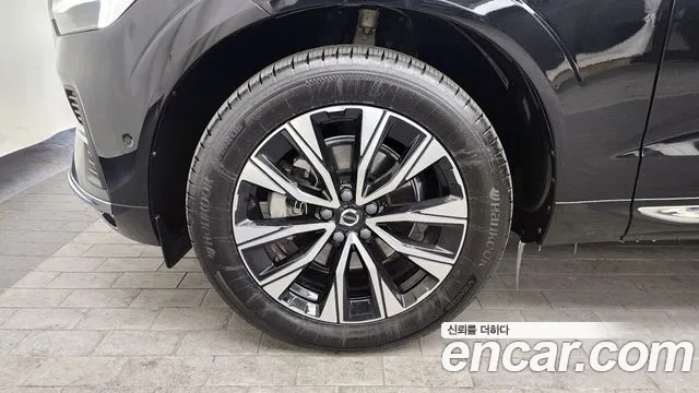 Вольво XC60 — Фото автомобиля 5