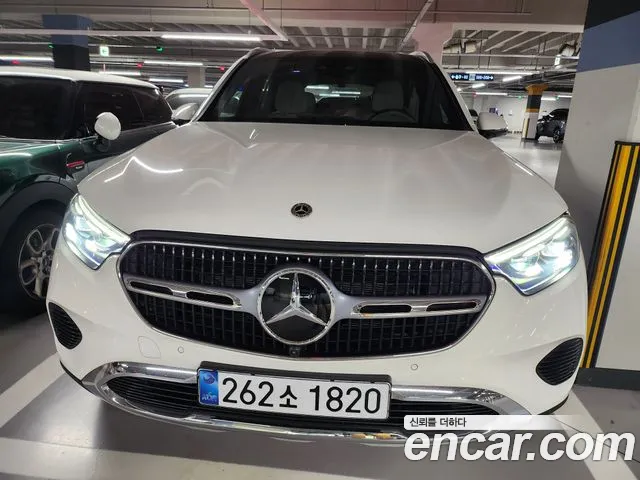 Фотография автомобиля — Mercedes-Benz GLC-Class