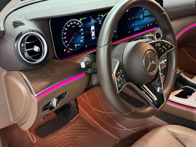 Mercedes-Benz E-Class — Фото автомобиля 8