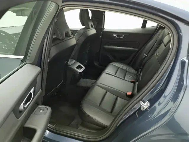 Volvo S60 — Фото автомобиля 15