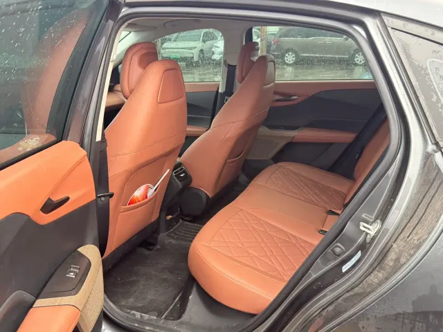 Changan Qiyuan A05 — Фото автомобиля 5