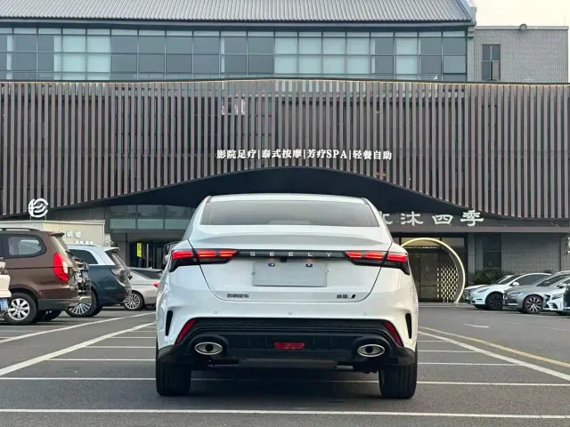 Geely Binrui — Фото автомобиля 15