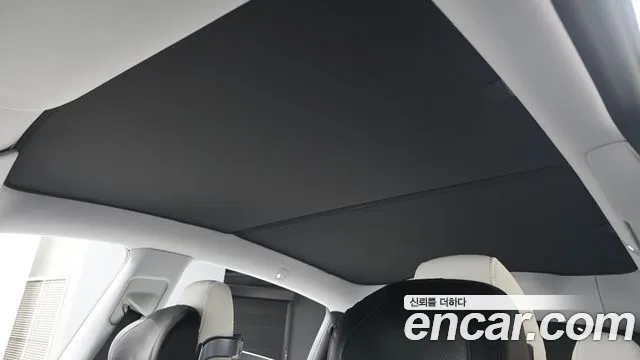 Tesla Model Y — Фото автомобиля 15