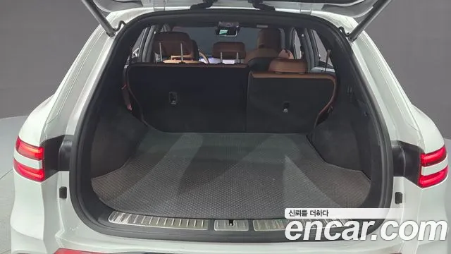 Genesis GV70 2.5T Бензин AWD — Фото автомобиля 18
