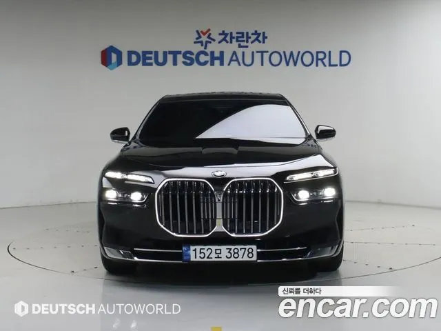 BMW 7 Series G70 — Фото автомобиля 3