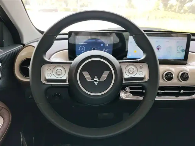 Wuling Bingo — Фото автомобиля 10