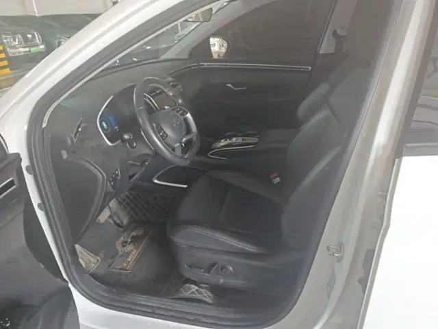 Hyundai Hyundai Tucson 2023 Tucson L 1.5T Automatic 2WD DLX Luxury Edition — Фото автомобиля 12