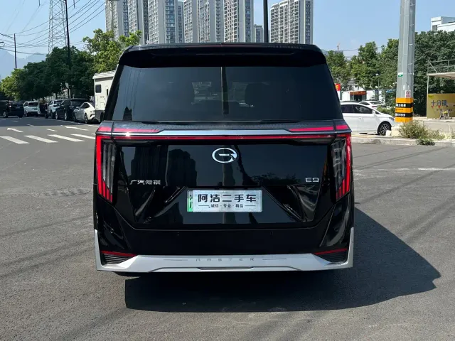 GAC Trumpchi E9 — Фото автомобиля 6