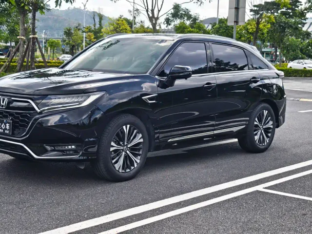 Honda UR-V — Фото автомобиля 2