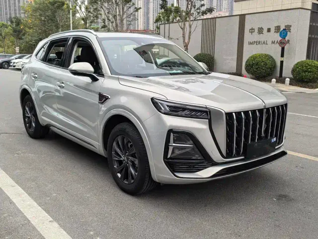 Hongqi HS5 — Фото автомобиля 3