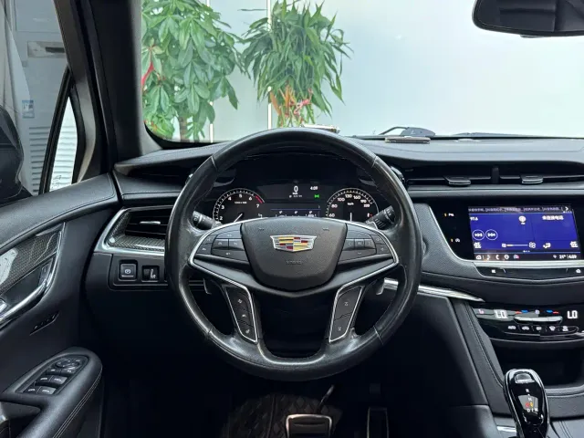 Cadillac XT5 — Фото автомобиля 7