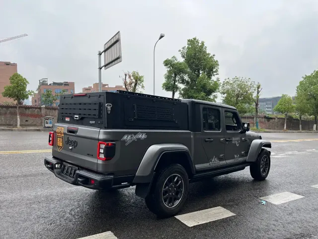 Jeep Gladiator — Фото автомобиля 5