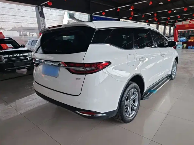 Geely Jiaji — Фото автомобиля 4