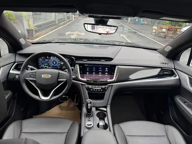 Cadillac XT6 — Фото автомобиля 6
