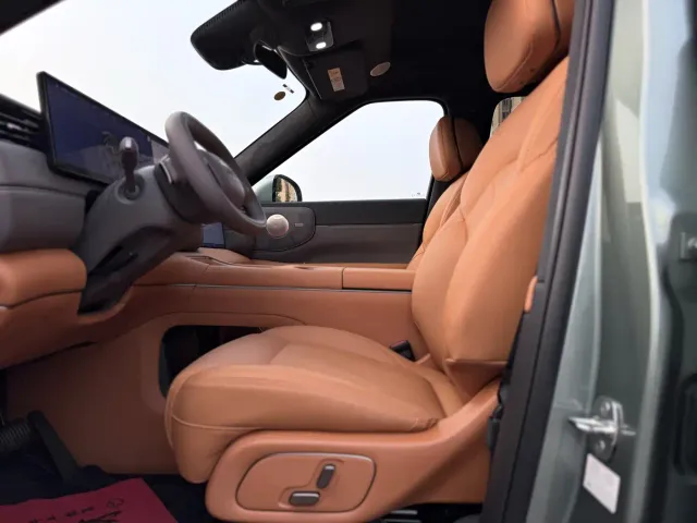 IM Motors LS8 — Фото автомобиля 10