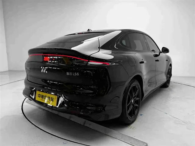 IM Motors LS6 — Фото автомобиля 20