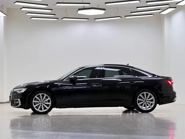 Audi A6L — Фото автомобиля 3