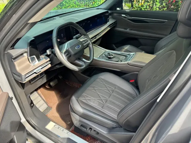 Ford Edge — Фото автомобиля 13