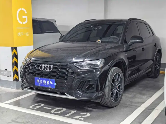 Фотография автомобиля — Audi Q5L