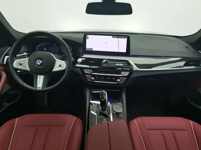 BMW 5 Series — Фото автомобиля 5
