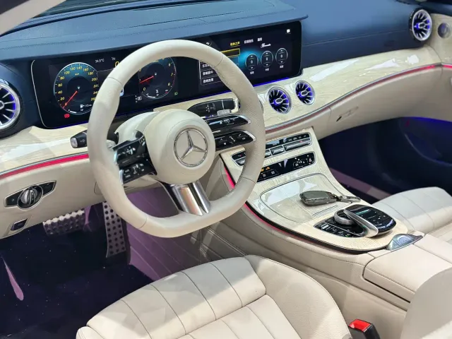 Mercedes-Benz E-Class — Фото автомобиля 4