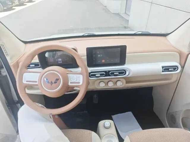 Wuling Hongguang Mini EV — Фото автомобиля 9