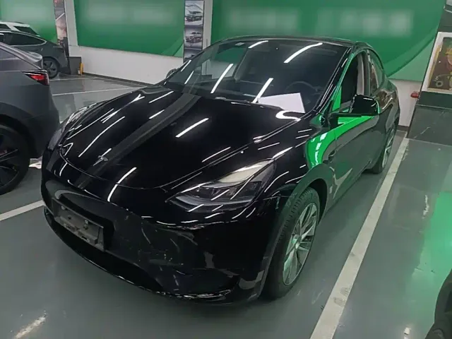 Фотография автомобиля — Tesla Model Y
