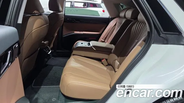 Hyundai Grandeur Grandeur (GN7) 2.5 Бензин 2WD — Фото автомобиля 10
