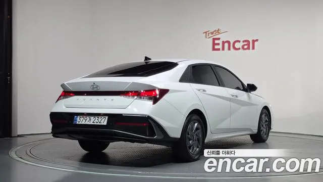 Hyundai AVANTE Новый Avante (CN7) — Фото автомобиля 2