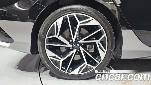 Hyundai Ioniq 6 — Фото автомобиля 5