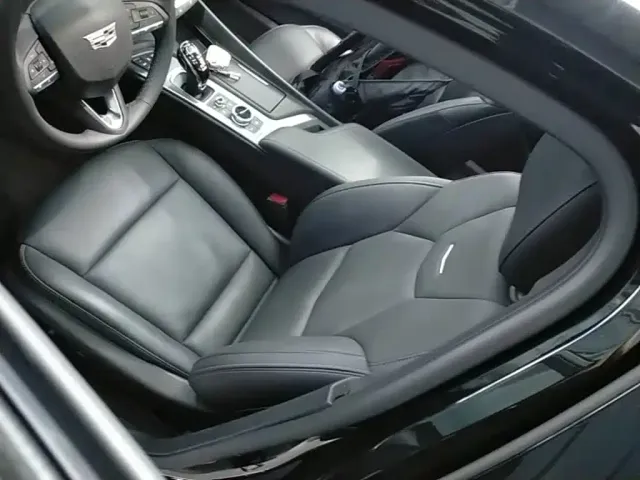 Cadillac CT5 — Фото автомобиля 14