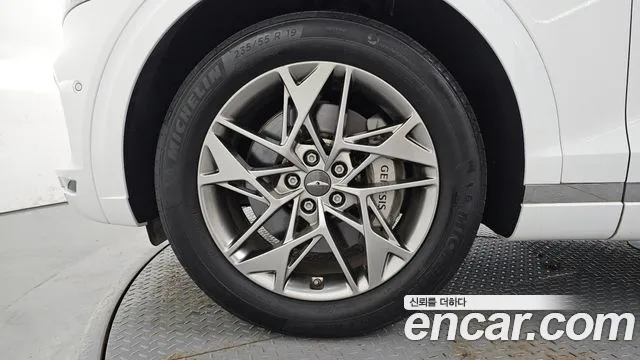 Genesis GV70 2.5T Бензин 2WD — Фото автомобиля 5