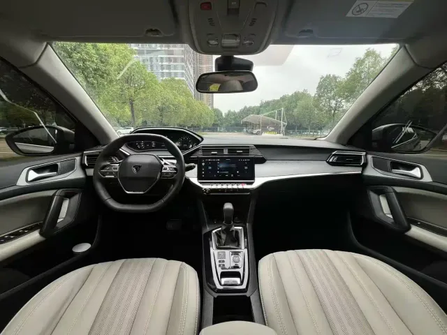 Peugeot 408 — Фото автомобиля 6