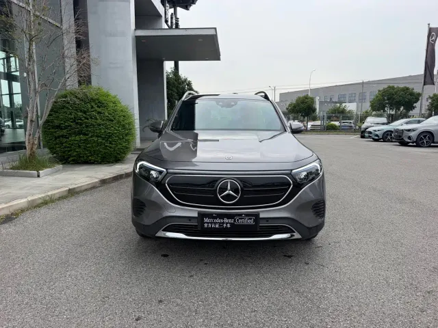 Mercedes-Benz EQB — Фото автомобиля 3